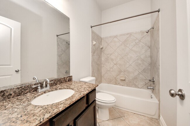 Building Photo - 2429 Lost Bridge Ln