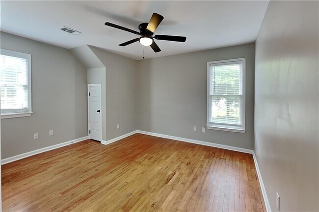 Building Photo - 4240 Moccasin Trail