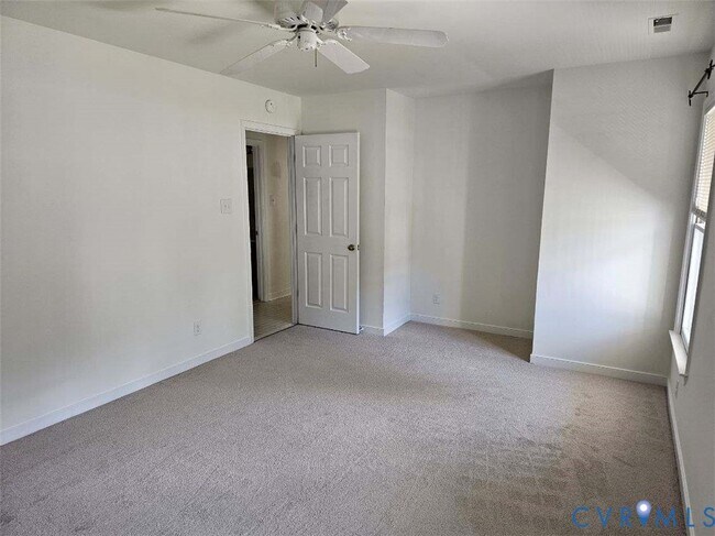 Building Photo - 4419 Fort Mchenry Pkwy