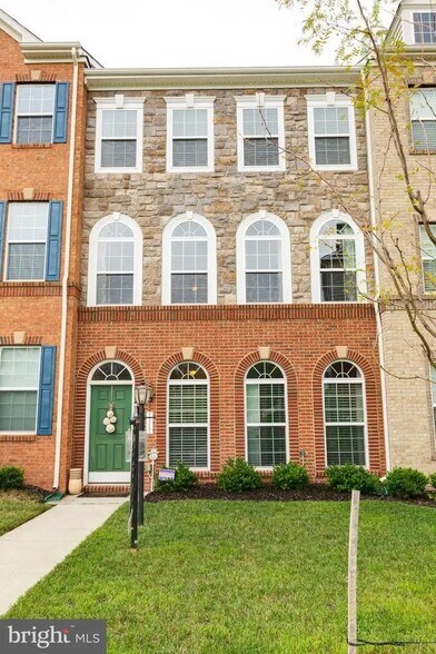 Primary Photo - 1717 Taymount Ter NE