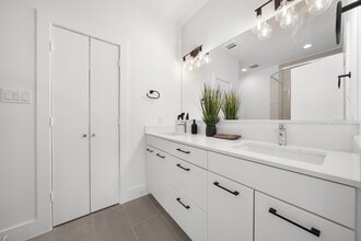 Building Photo - 1512 Barbee St