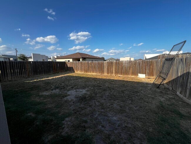 Building Photo - 5703 Moses Lp