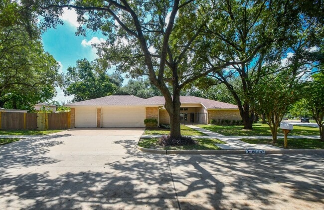 Primary Photo - 16117 De Lozier St