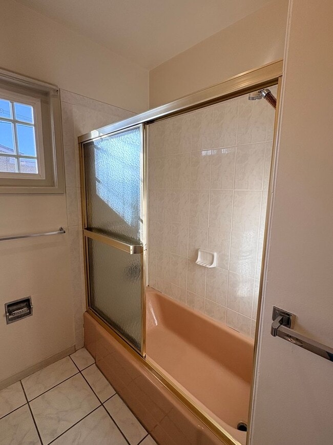 Building Photo - beautiful 4 bedroom 4 baths in West covina. Must see!