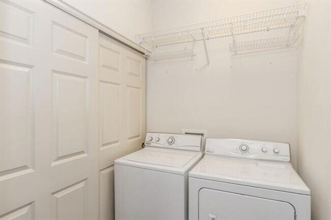 Building Photo - AUGUST 2026!!! Beautiful 2 Bedroom, 2 Bath Condominium in University Heights