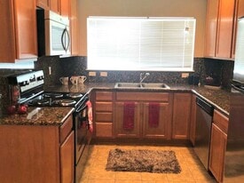 Building Photo - Skyline Ridge