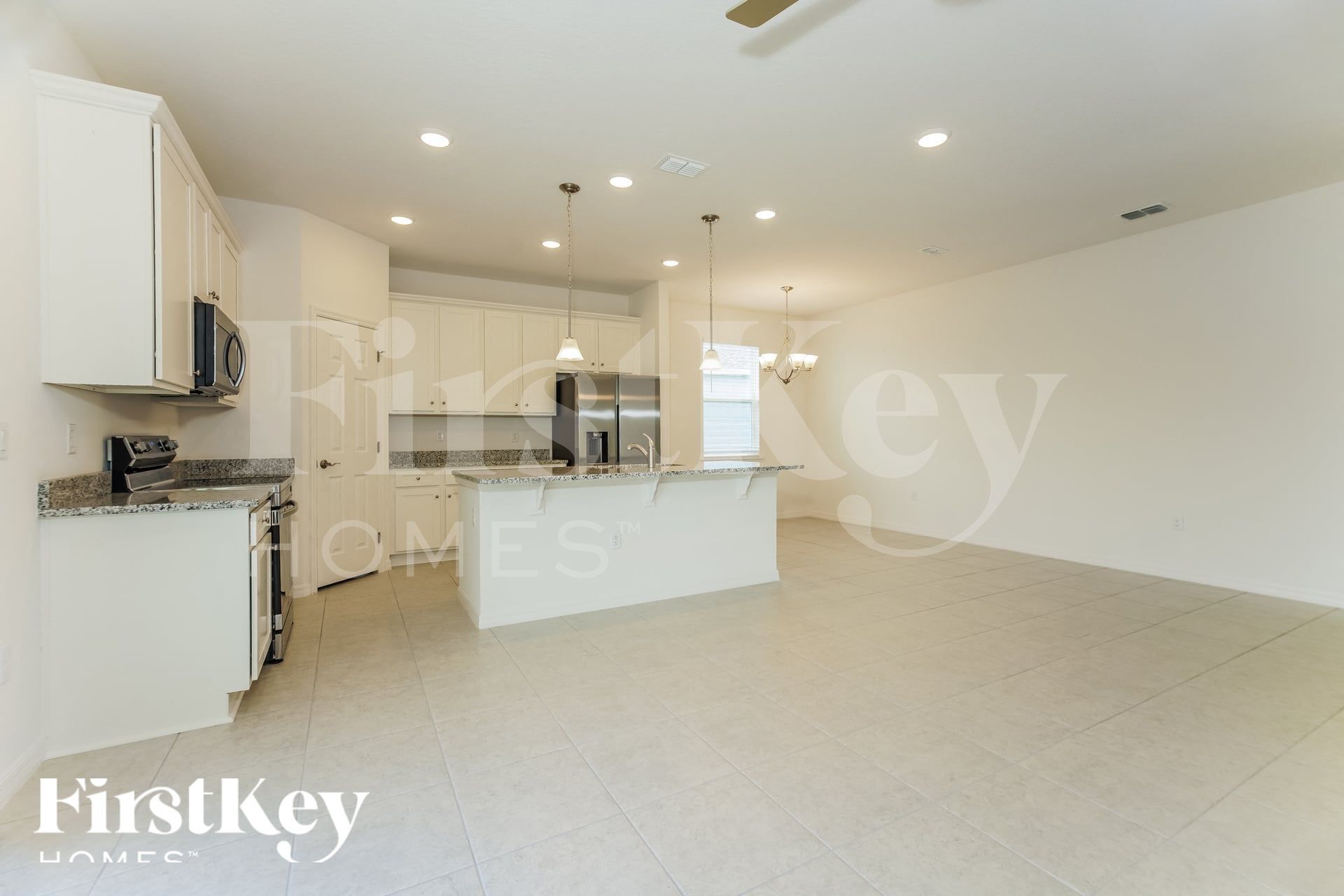 Building Photo - 1606 Isleta Lp