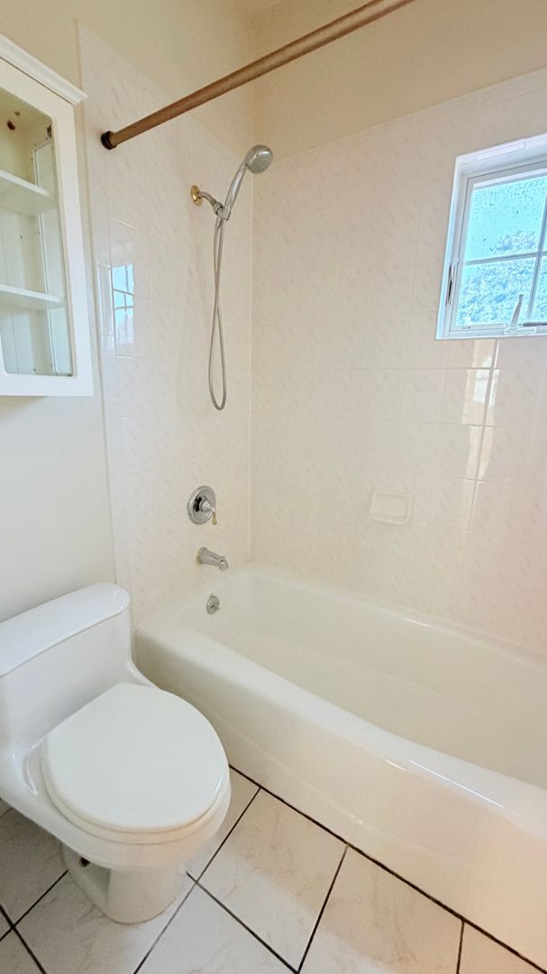 Building Photo - 738 Palmera Ct