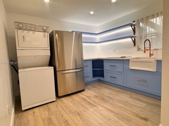Building Photo - 277 NE 55th St