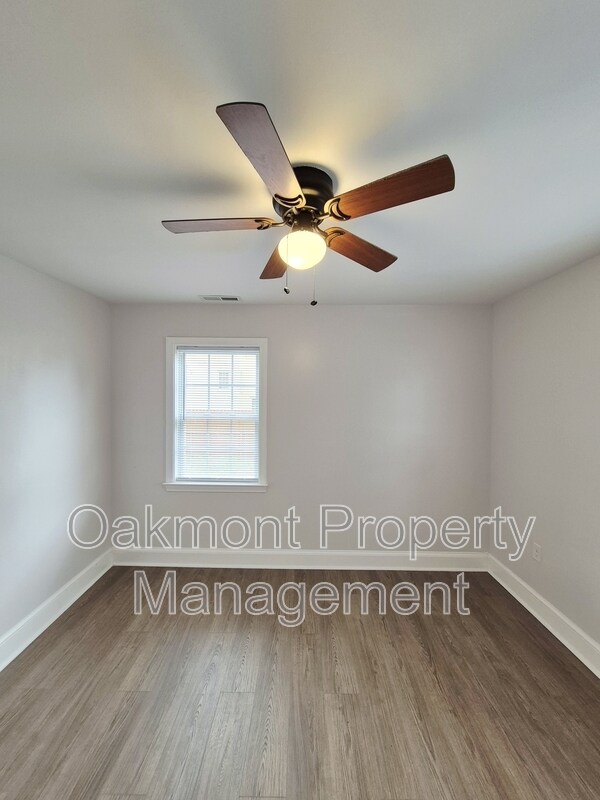 Building Photo - 115 Slagle Ave