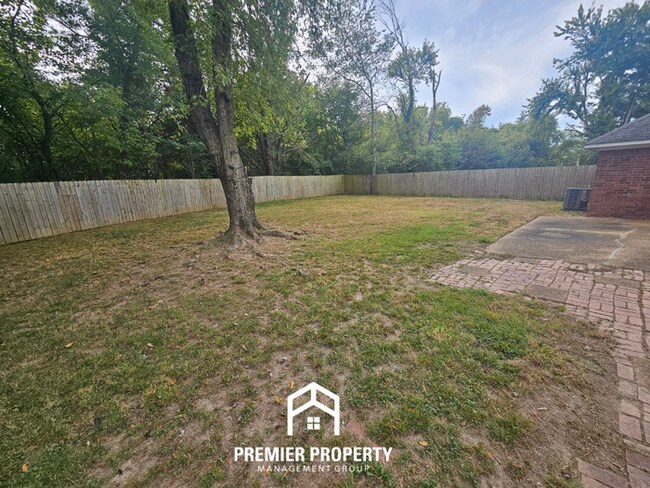 Building Photo - 6627 Winding Birch Dr