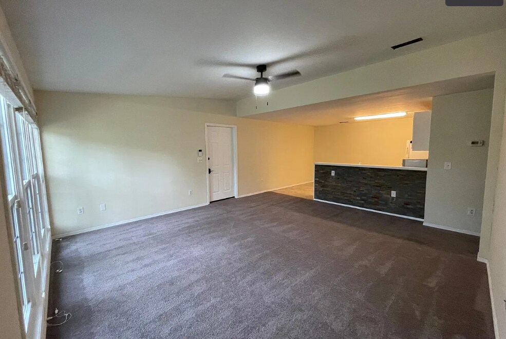 Building Photo - 2213 Cinnabar Pl