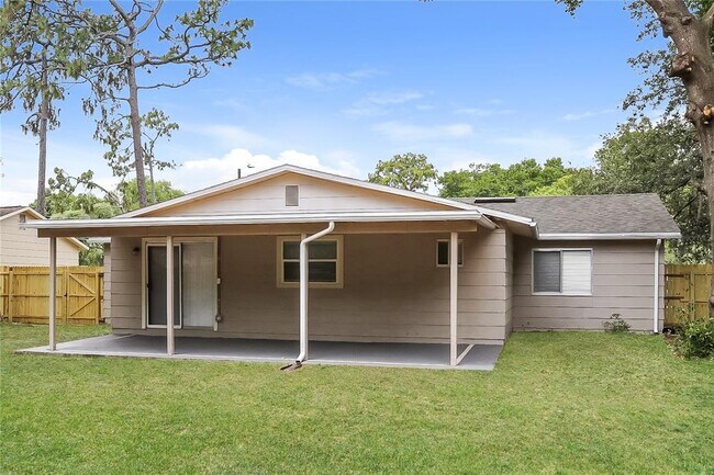 Building Photo - 7733 Range Dr