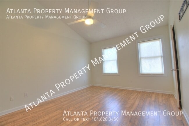 Building Photo - 4038 Elm Street