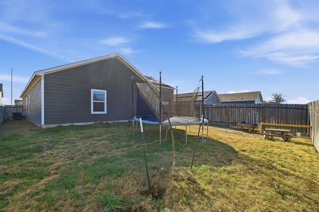 Building Photo - 1106 Cattail Ln