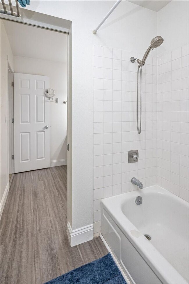 Building Photo - Charming Furnished Condo in Taku/Campbell - Everything You Need in One Place!