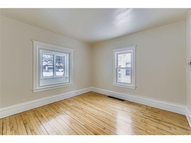 Building Photo - 3507 N Newton Ave