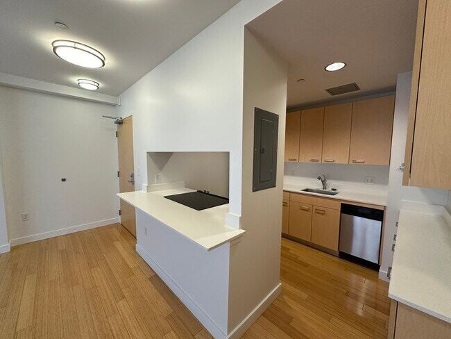 Building Photo - 329 Beacon St