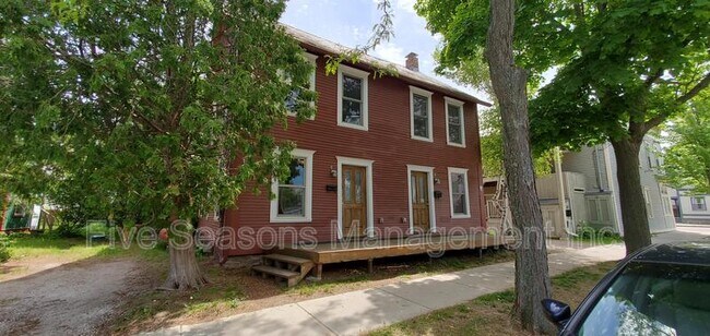 Primary Photo - 6 Pitkin St