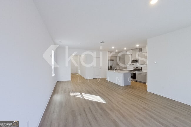 Building Photo - 216 Birch Ave