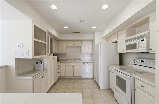 Building Photo - 5200 Keller Springs Rd