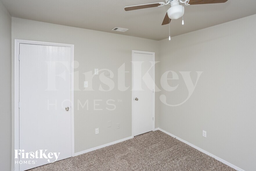 Building Photo - 10460 Winding Passage Way