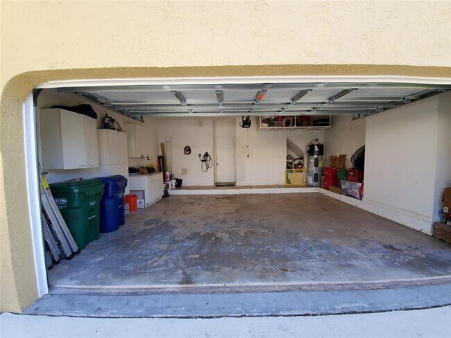 Building Photo - 10661 NW 47th Ct