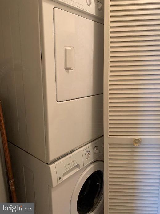 Building Photo - 233 S 6th St