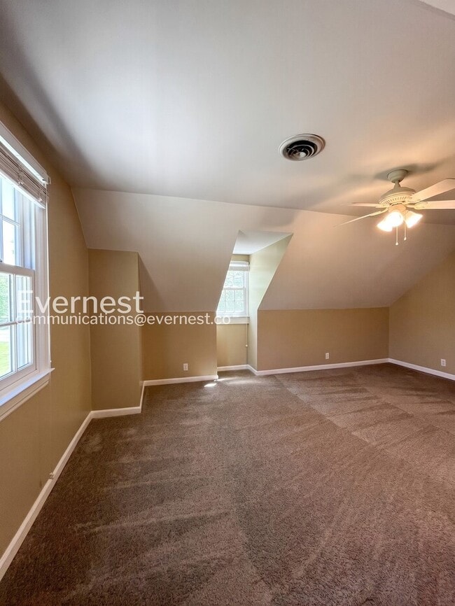 Building Photo - 1203 Countryside Dr