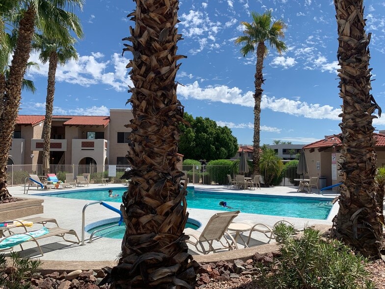 Remodeled, Move-In-Ready Condo in North Glendale - 5757 W Eugie Ave