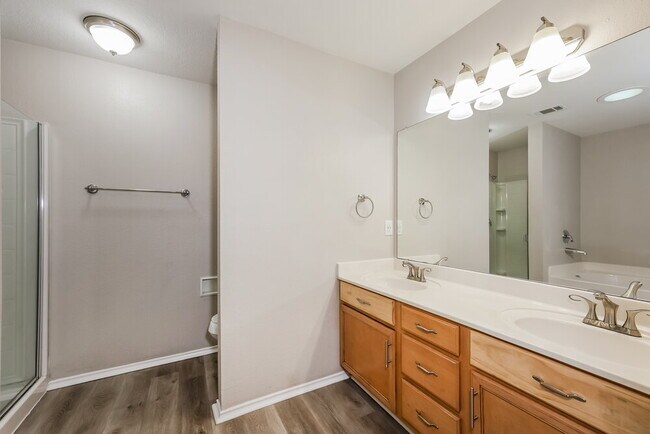 Building Photo - 213 Garden Valley Ln