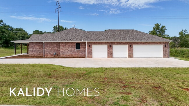 Building Photo - 1660 Salma Rd