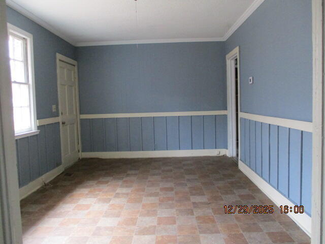 Building Photo - 467 Loring Dr