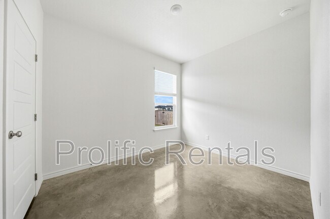 Building Photo - 8901 Prickly Ash Dr