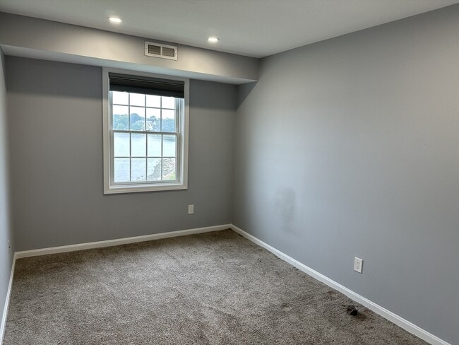 Building Photo - 20 Heaths Ct