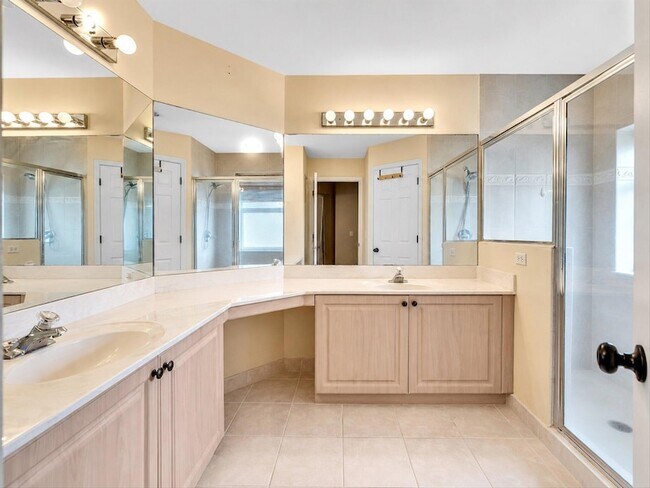 Building Photo - 7145 Crescent Creek Pl