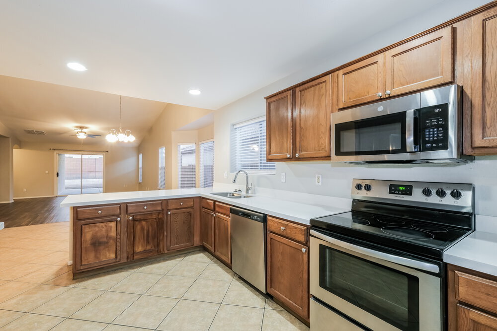 Building Photo - 9132 W Cordes Rd