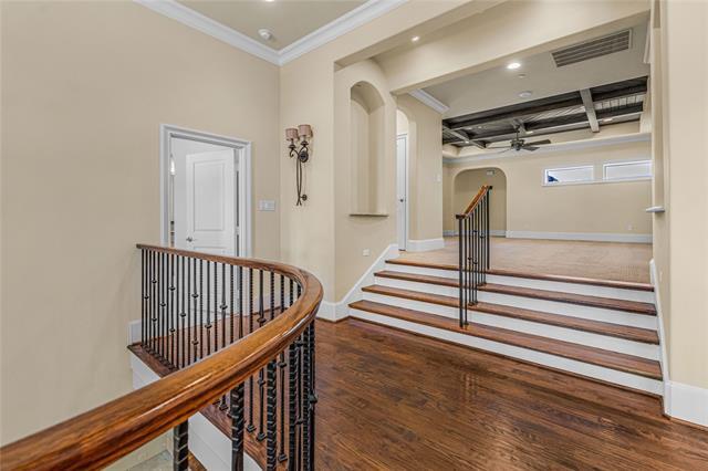 Building Photo - 3759 Broadmoor Way