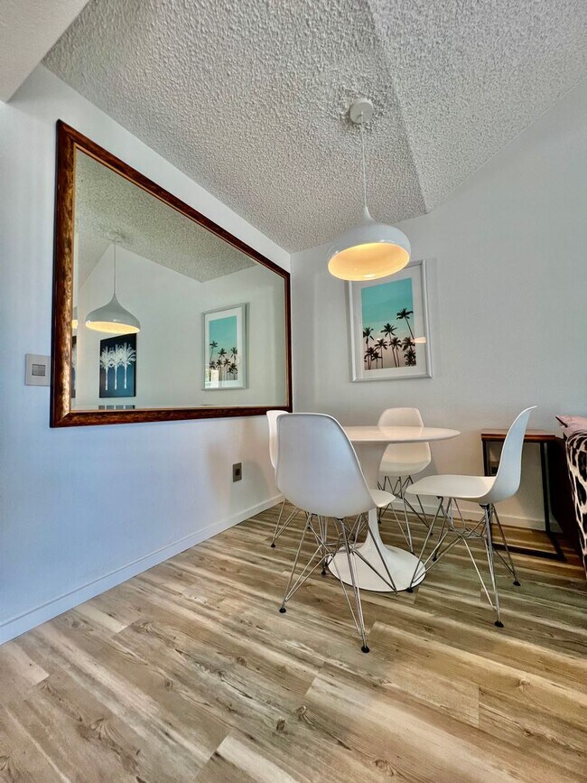 Building Photo - 32505 Candlewood Dr
