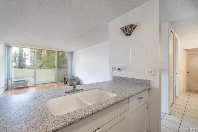 Building Photo - RARELY AVAILABLE PEARL TWO CONDO IN AIEA 1...