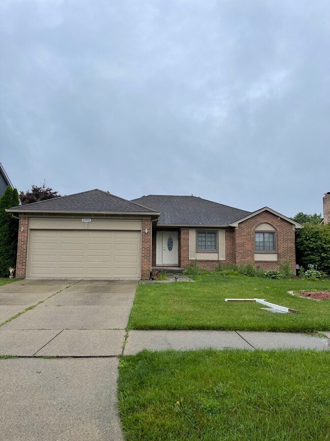Building Photo - 43905 Rivergate Dr