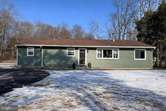 Building Photo - 1919 Creek Rd