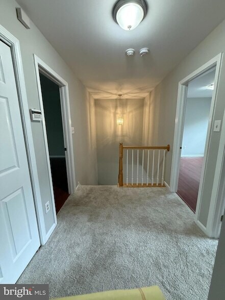 Building Photo - 155 Weybridge Dr