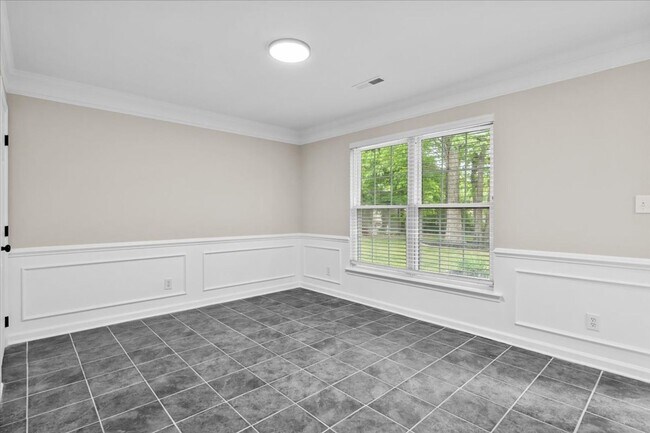 Building Photo - Coming Soon! Single Story Rental in Jamestown's Colony Park!