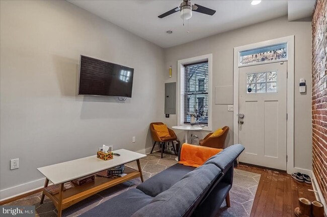 Building Photo - 30 Hanover Pl NW