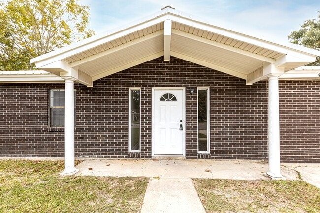 Building Photo - 4703 Bronfair Ave