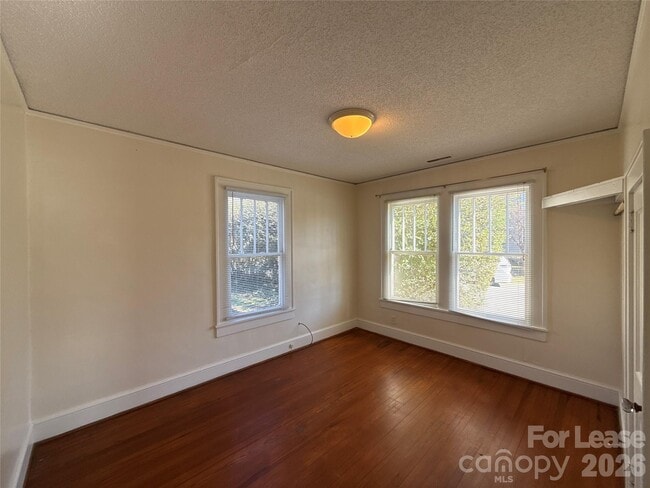 Building Photo - 1133 Princeton Ave