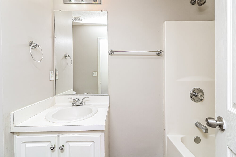 Building Photo - 5879 Newnan Ct