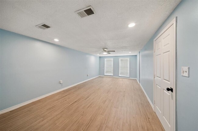Building Photo - 77 Bayou Vista Dr