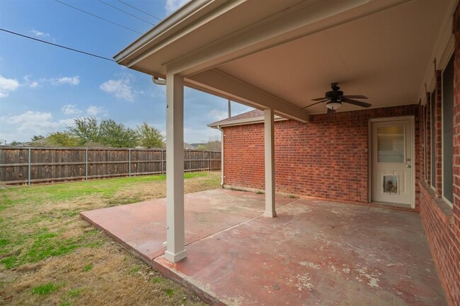 Building Photo - 202 Starlight Dr